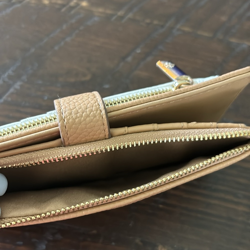Wallet - Picture 4 of 5